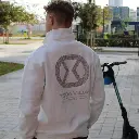 model-essential-halfzip-offwhite.webp
